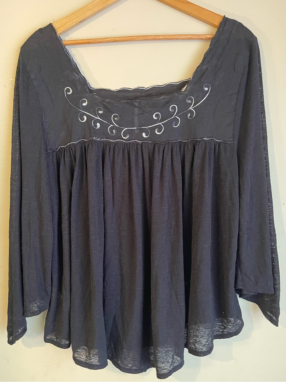 Free People Black Boho Metallic Floral Embroidered Square Scalloped Neck Blouse - Picture 5 of 6